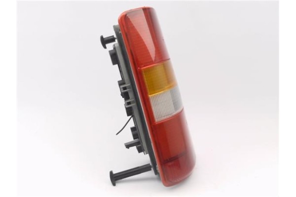 Recambio de piloto trasero izquierdo para fiat scudo furgón (220l) 2.0 jtd referencia OEM IAM 9790384780  