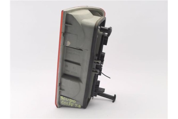 Recambio de piloto trasero izquierdo para fiat scudo furgón (220l) 2.0 jtd referencia OEM IAM 9790384780  
