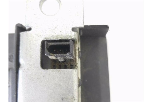 Recambio de cierre electromagnetico porton para volkswagen polo iv (9n3) 1.4 advance referencia OEM IAM 6Q6827505B  