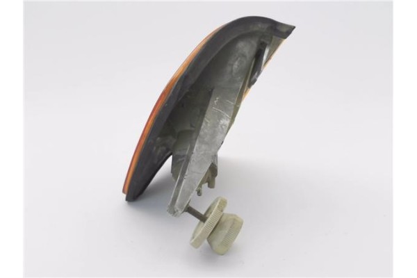 Recambio de intermitente delantero dcho para mercedes-benz 190 e lim. (bm 201) 1.8 e 190 (201.018) referencia OEM IAM 1305232912