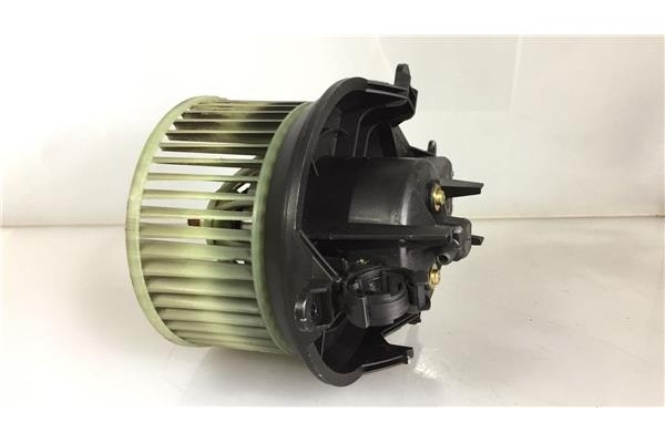 Recambio de motor calefaccion para citroen xsara coupe 1.8i 16v sx referencia OEM IAM 210681233F 740471233F 
