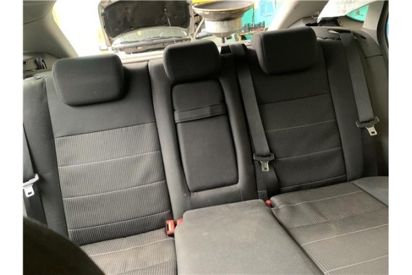Recambio de asientos traseros para ford focus ii (da_) 2.0 tdci referencia OEM IAM 1509002 372411 