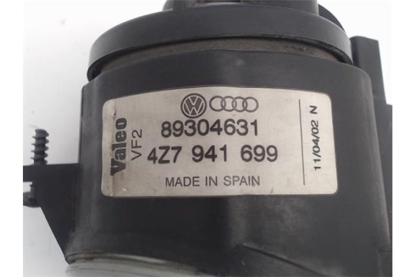 Recambio de faro antiniebla izquierdo para audi allroad quattro (4b5) 2.5 tdi (132kw) referencia OEM IAM 4Z7941699  4Z7941699A ,