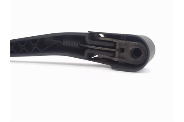 Recambio de brazo limpiaparabrisas trasero para citroen c4 berlina 1.4 16v referencia OEM IAM 6429X8  6426VG , CITROËN