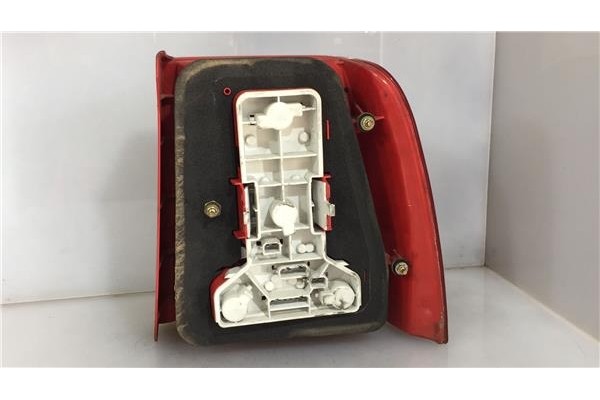 Recambio de piloto trasero izquierdo para volkswagen passat berlina (3b2) 1.6 básico referencia OEM IAM 3B5945095F  1L0953049 , 
