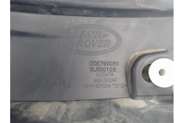 Recambio de guarnecido pase rueda izquierda para land rover range rover sport 2.7 v6 td s referencia OEM IAM CLB500061 CLB500051