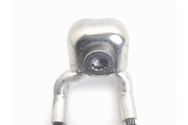 Recambio de anclaje cinturon trasero central para volkswagen polo v (6r1) 1.2 sport referencia OEM IAM 6R0857739 34080872 