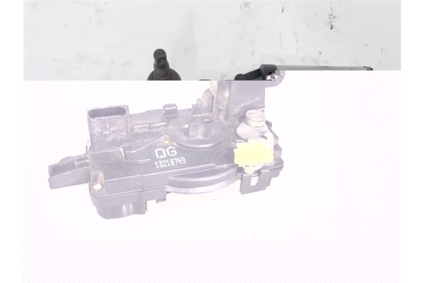 Recambio de cierre electromagnetico delantero derecho para opel astra h gtc 1.6 referencia OEM IAM 13210749 QG 