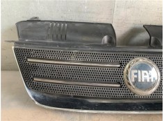 Recambio de rejilla capo para fiat idea (135) 1.4 16v referencia OEM IAM 735357980  