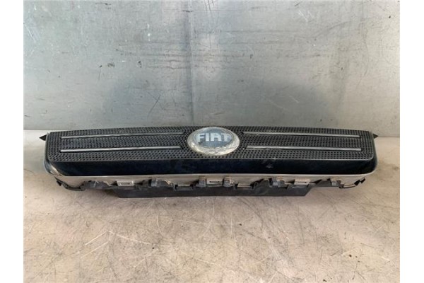 Recambio de rejilla capo para fiat idea (135) 1.4 16v referencia OEM IAM 735357980  