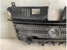 Recambio de rejilla capo para fiat idea (135) 1.4 16v referencia OEM IAM 735357980  