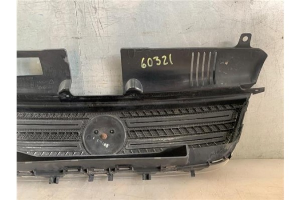 Recambio de rejilla capo para fiat idea (135) 1.4 16v referencia OEM IAM 735357980  