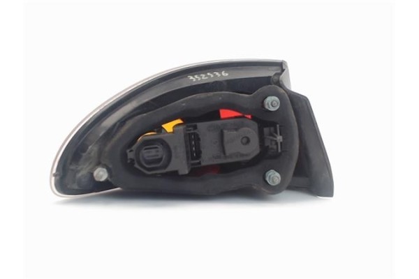 Recambio de piloto trasero derecho para seat cordoba berlina (6l2) 1.9 tdi referencia OEM IAM 6L5945096A  