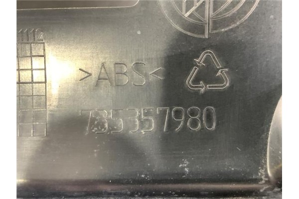 Recambio de rejilla capo para fiat idea (135) 1.4 16v referencia OEM IAM 735357980  