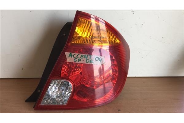 Recambio de piloto trasero derecho para hyundai accent (mc) 1.4 gl referencia OEM IAM 92402257  