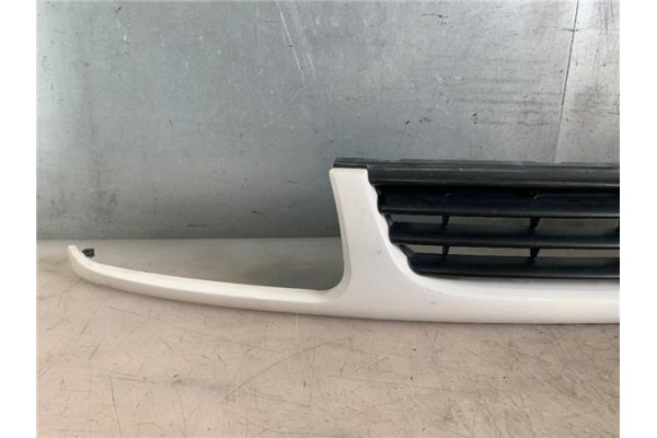 Recambio de rejilla paragolpes delantero para volkswagen polo iii (6n1) 60 1.4 referencia OEM IAM 6N0853661C  