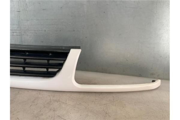 Recambio de rejilla paragolpes delantero para volkswagen polo iii (6n1) 60 1.4 referencia OEM IAM 6N0853661C  