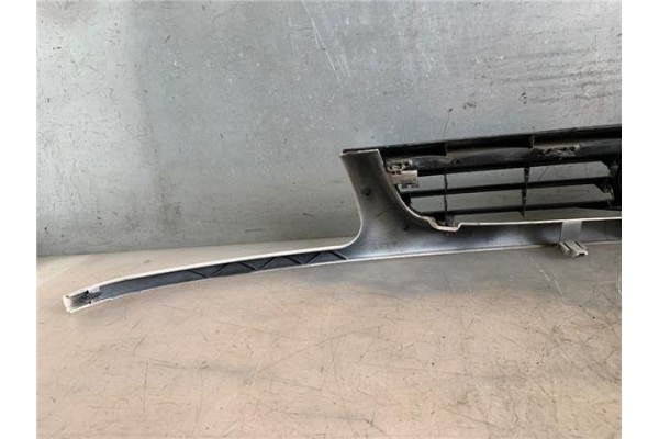 Recambio de rejilla paragolpes delantero para volkswagen polo iii (6n1) 60 1.4 referencia OEM IAM 6N0853661C  