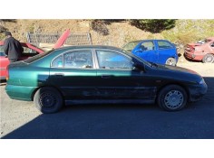 mitsubishi carisma berlina 5 (da0) del año 1998