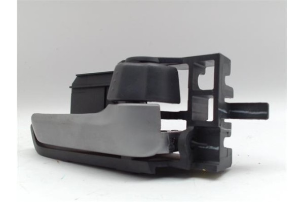 Recambio de manilla int. puerta delantero derecha para suzuki alto (amf310) 1.0 referencia OEM IAM 8311075JO  