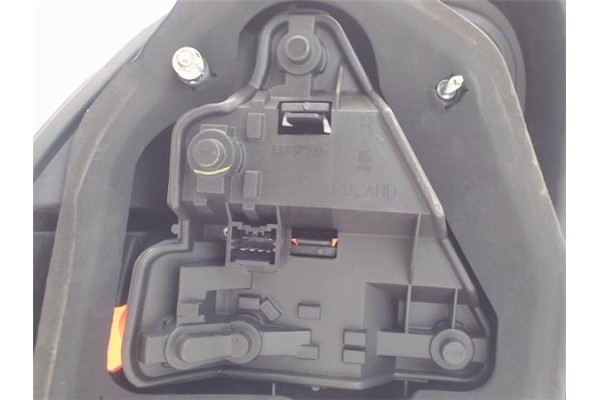 Recambio de piloto trasero derecho para rover 45 sedán (rt) 1.4 referencia OEM IAM ZUA000700  