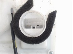 Recambio de cierre electromagnetico trasero derecho para suzuki swift iii (sg) 1.5 referencia OEM IAM 82301-62J11  