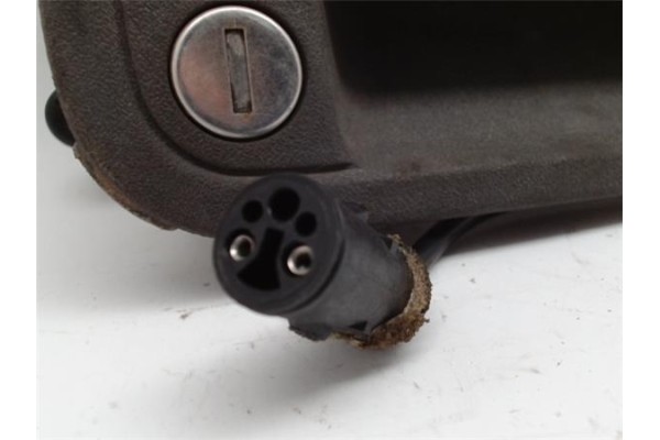 Recambio de maneta exterior delantero derecha para opel corsa b 1.6 i 16v referencia OEM IAM 90434959  