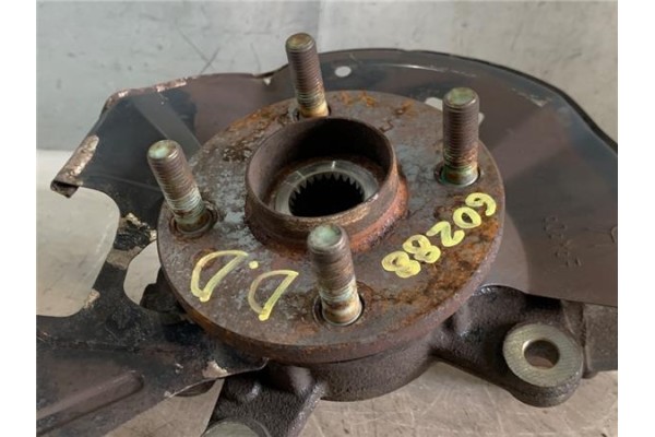 Recambio de mangueta delantero derecha para mazda 2 berlina (de) 1.4 crtd active (5-ptas.) (50kw) referencia OEM IAM D65133021A 