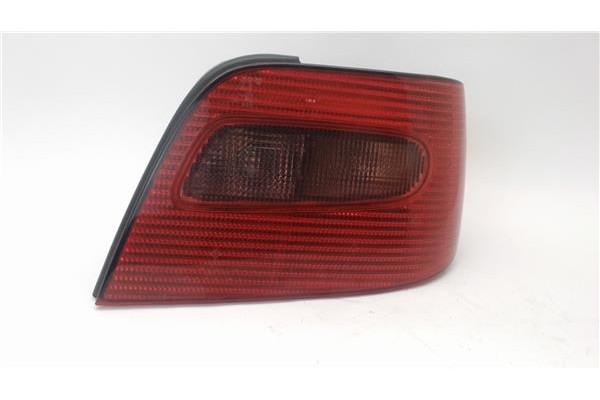 Recambio de piloto trasero derecho para citroen xsara berlina 2.0 hdi 90 referencia OEM IAM   