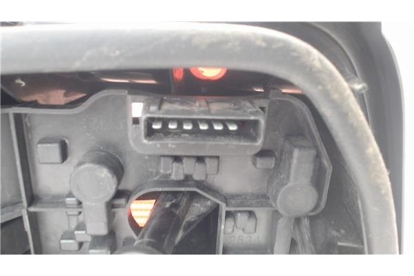 Recambio de piloto trasero derecho para citroen xsara berlina 2.0 hdi 90 referencia OEM IAM   