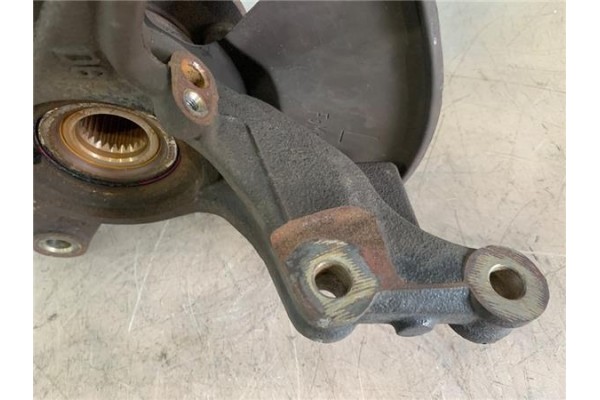 Recambio de mangueta delantero izquierda para mazda 2 berlina (de) 1.4 crtd active (5-ptas.) (50kw) referencia OEM IAM D65133031