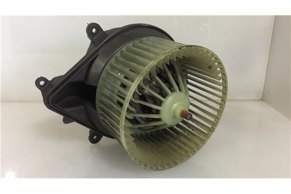 Recambio de motor calefaccion para citroen xsara coupe 2.0 hdi satisfaction referencia OEM IAM 210681233 740471233 