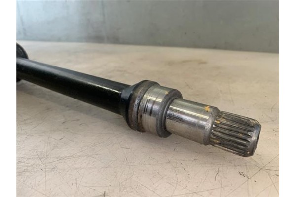 Recambio de palier delantero derecho para mazda 2 berlina (de) 1.4 crtd active (5-ptas.) (50kw) referencia OEM IAM FD8225500A  