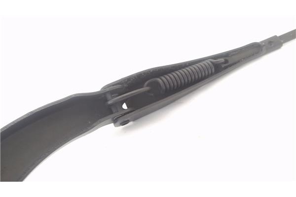 Recambio de brazo limpiaparabrisas delantero izquierdo para bmw serie 1 berlina 5p (f20) 2.0 116d referencia OEM IAM 61619465042