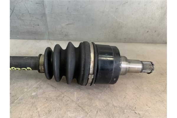 Recambio de palier delantero izquierdo para mazda 2 berlina (de) 1.4 crtd active (5-ptas.) (50kw) referencia OEM IAM FD8225600B 