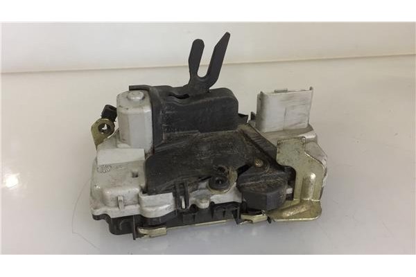 Recambio de cierre electromagnetico delantero izquierdo para citroen xsara coupe 2.0 hdi satisfaction referencia OEM IAM 9135H4 