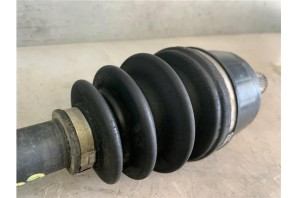 Recambio de palier delantero izquierdo para mazda 2 berlina (de) 1.4 crtd active (5-ptas.) (50kw) referencia OEM IAM FD8225600B 