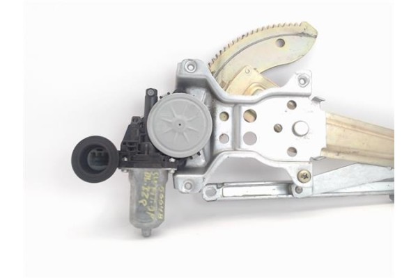 Recambio de mecanismo elevalunas delantero izquierdo para suzuki swift iii (sg) 1.5 referencia OEM IAM 83402-63J30 68141801 