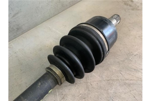 Recambio de palier delantero izquierdo para mazda 2 berlina (de) 1.4 crtd active (5-ptas.) (50kw) referencia OEM IAM FD8225600B 