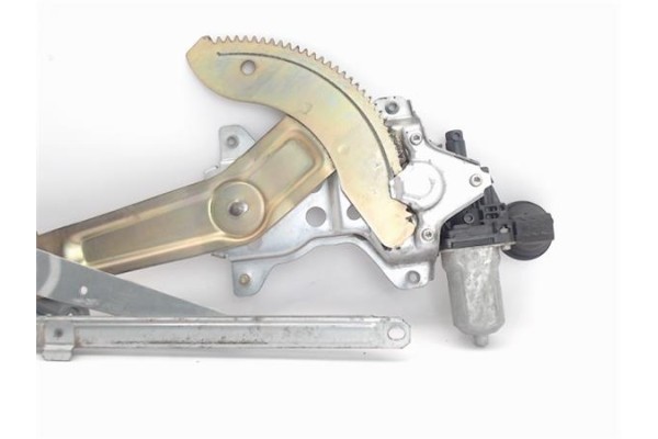 Recambio de mecanismo elevalunas delantero izquierdo para suzuki swift iii (sg) 1.5 referencia OEM IAM 83402-63J30 68141801 