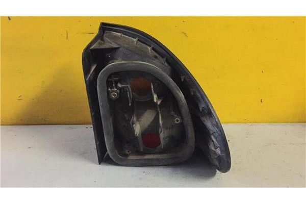 Recambio de piloto trasero izquierdo para renault laguna (b56) 1.8 anade referencia OEM IAM 7700820052  