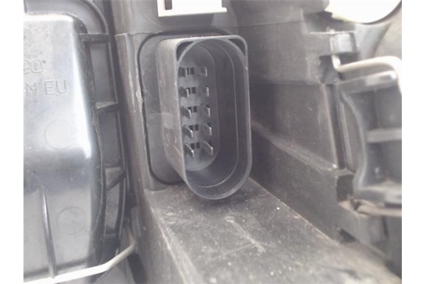 Recambio de faro delantero dcho para audi a4 berlina (8e) 3.0 referencia OEM IAM 8E0941004S  