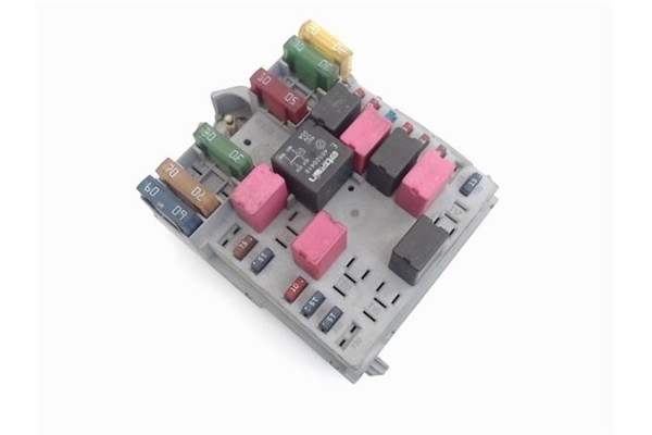 Recambio de caja fusibles/rele para fiat stilo (192) 1.6 16v (192_xb1a) referencia OEM IAM 51732865  