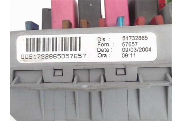Recambio de caja fusibles/rele para fiat stilo (192) 1.6 16v (192_xb1a) referencia OEM IAM 51732865  