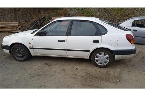 toyota corolla (e11) del año 1997