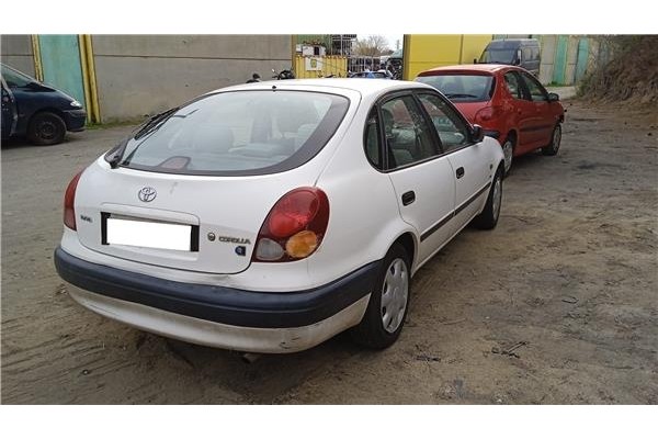 toyota corolla (e11) del año 1997