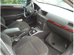 opel astra h berlina del año 2005