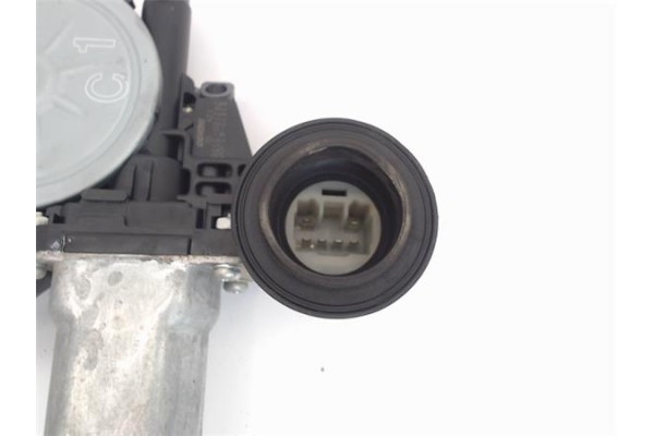 Recambio de mecanismo elevalunas delantero derecho para suzuki swift iii (sg) 1.5 referencia OEM IAM 8340163J30  