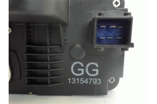 Recambio de cierre electromagnetico trasero izquierdo para opel meriva 1.7 cdti referencia OEM IAM 13154793  