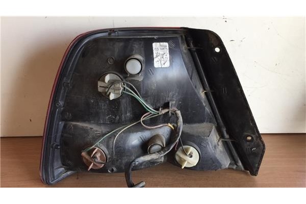 Recambio de piloto trasero derecho para hyundai accent (lc) 1.3 gl 5p referencia OEM IAM 92402252  